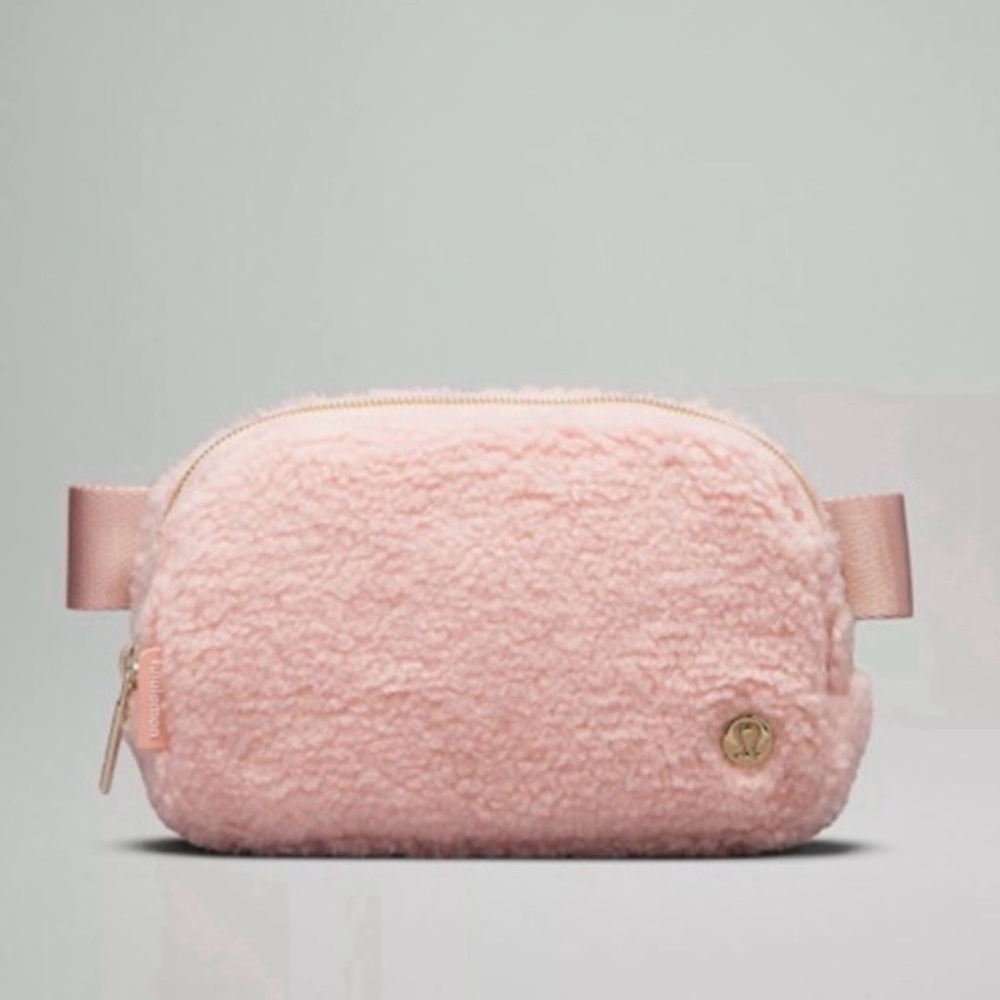 Lululemon Athletica Blush Sherpa Belt Bag